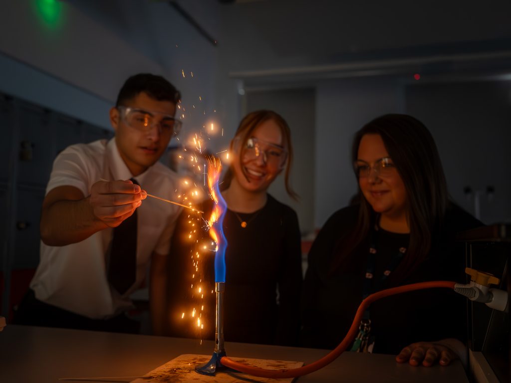 Deyes Sixth Form 25-51 Science dark